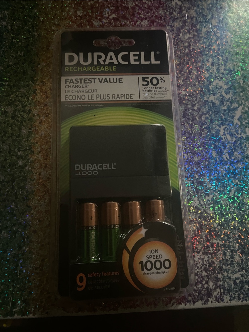 Duracell Rechargeable Battery Charger with Green/Black AA Batteries
